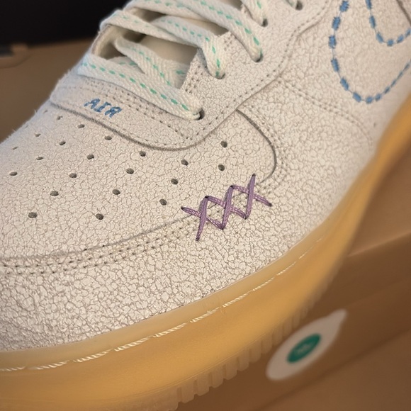 Air Force 1 ‘07 LV8 - Nike 101 - worn ONCE - Picture 10 of 14